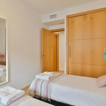 C13 Seaside With Pool And Parking Appartement